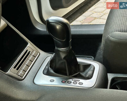 Белый Фольксваген Тигуан, объемом двигателя 1.98 л и пробегом 135 тыс. км за 12899 $, фото 38 на Automoto.ua