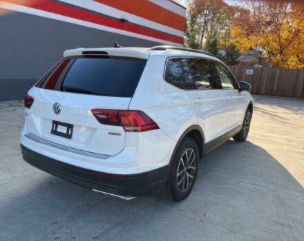 Белый Фольксваген Тигуан, объемом двигателя 2 л и пробегом 34 тыс. км за 13000 $, фото 5 на Automoto.ua