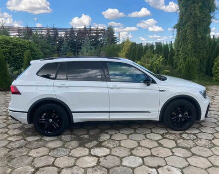 Белый Фольксваген Тигуан, объемом двигателя 2 л и пробегом 34 тыс. км за 14100 $, фото 7 на Automoto.ua