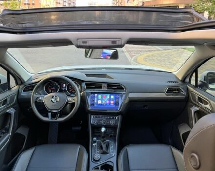 Білий Фольксваген Тігуан, об'ємом двигуна 2 л та пробігом 103 тис. км за 21000 $, фото 5 на Automoto.ua