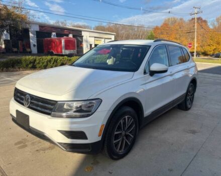 Белый Фольксваген Тигуан, объемом двигателя 2 л и пробегом 34 тыс. км за 13000 $, фото 2 на Automoto.ua