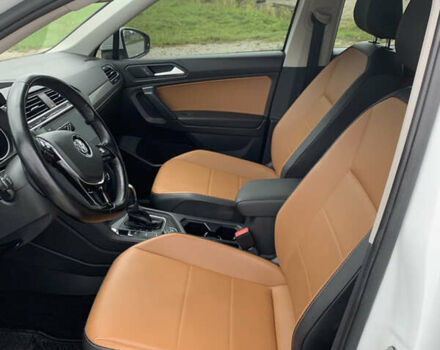 Белый Фольксваген Тигуан, объемом двигателя 2 л и пробегом 113 тыс. км за 21300 $, фото 4 на Automoto.ua