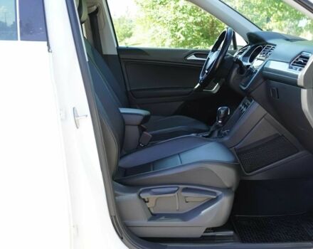 Белый Фольксваген Тигуан, объемом двигателя 2 л и пробегом 30 тыс. км за 8000 $, фото 8 на Automoto.ua