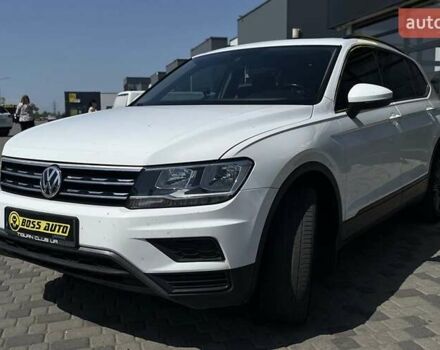 Белый Фольксваген Тигуан, объемом двигателя 1.98 л и пробегом 123 тыс. км за 21800 $, фото 2 на Automoto.ua