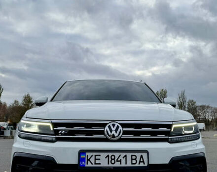 Белый Фольксваген Тигуан, объемом двигателя 1.98 л и пробегом 54 тыс. км за 31500 $, фото 2 на Automoto.ua