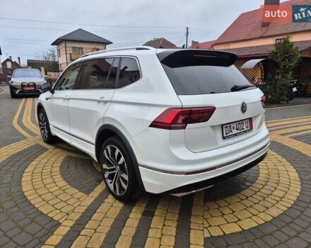 Білий Фольксваген Тігуан, об'ємом двигуна 2 л та пробігом 245 тис. км за 28900 $, фото 3 на Automoto.ua