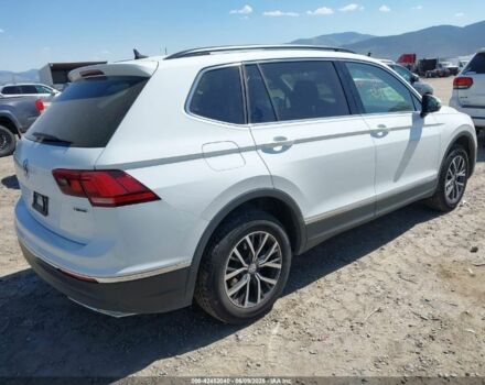 Білий Фольксваген Тігуан, об'ємом двигуна 2 л та пробігом 98 тис. км за 13200 $, фото 4 на Automoto.ua