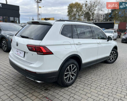 Білий Фольксваген Тігуан, об'ємом двигуна 2 л та пробігом 137 тис. км за 19350 $, фото 5 на Automoto.ua