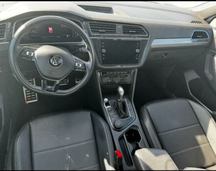 Белый Фольксваген Тигуан, объемом двигателя 2 л и пробегом 109 тыс. км за 17600 $, фото 7 на Automoto.ua