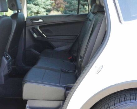 Белый Фольксваген Тигуан, объемом двигателя 2 л и пробегом 41 тыс. км за 14300 $, фото 9 на Automoto.ua