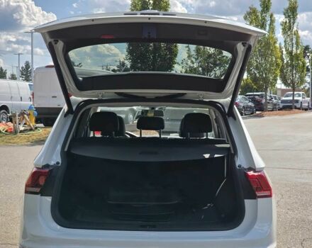 Білий Фольксваген Тігуан, об'ємом двигуна 2 л та пробігом 40 тис. км за 10000 $, фото 6 на Automoto.ua