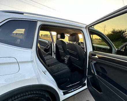 Белый Фольксваген Тигуан, объемом двигателя 2 л и пробегом 198 тыс. км за 41500 $, фото 24 на Automoto.ua