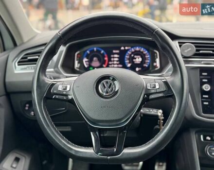 Белый Фольксваген Тигуан, объемом двигателя 1.97 л и пробегом 93 тыс. км за 31990 $, фото 13 на Automoto.ua