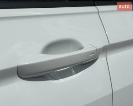 Білий Фольксваген Тігуан, об'ємом двигуна 2 л та пробігом 110 тис. км за 25999 $, фото 12 на Automoto.ua