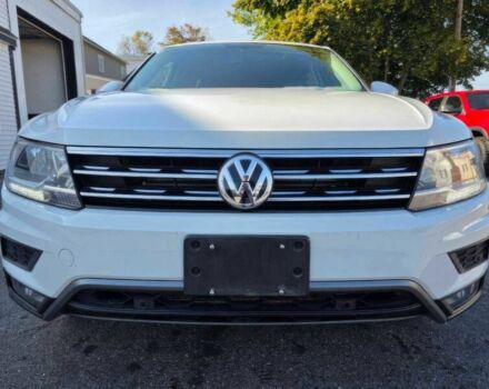 Белый Фольксваген Тигуан, объемом двигателя 2 л и пробегом 49 тыс. км за 14300 $, фото 1 на Automoto.ua