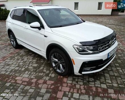 Белый Фольксваген Тигуан, объемом двигателя 1.98 л и пробегом 120 тыс. км за 25000 $, фото 5 на Automoto.ua