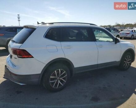 Білий Фольксваген Тігуан, об'ємом двигуна 1.98 л та пробігом 70 тис. км за 3000 $, фото 2 на Automoto.ua