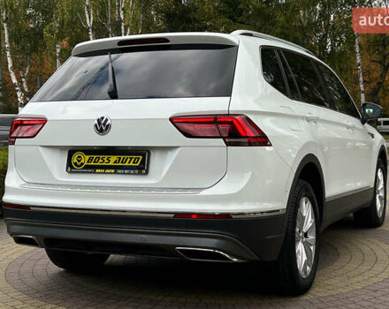 Білий Фольксваген Тігуан, об'ємом двигуна 1.97 л та пробігом 191 тис. км за 27500 $, фото 6 на Automoto.ua