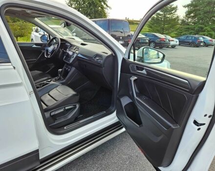 Белый Фольксваген Тигуан, объемом двигателя 2 л и пробегом 92 тыс. км за 8000 $, фото 10 на Automoto.ua