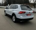Білий Фольксваген Тігуан, об'ємом двигуна 2 л та пробігом 150 тис. км за 16800 $, фото 2 на Automoto.ua