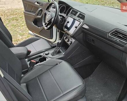 Білий Фольксваген Тігуан, об'ємом двигуна 1.98 л та пробігом 89 тис. км за 21500 $, фото 4 на Automoto.ua