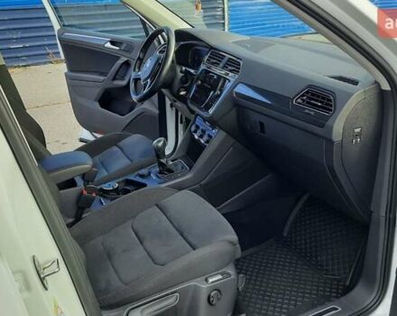 Белый Фольксваген Тигуан, объемом двигателя 1.98 л и пробегом 185 тыс. км за 27500 $, фото 19 на Automoto.ua