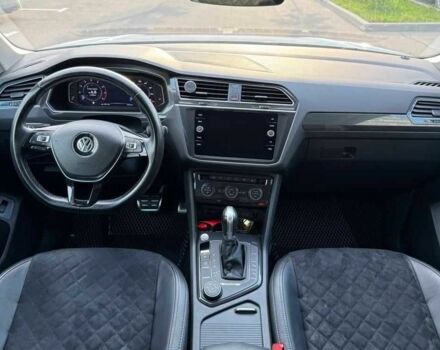 Белый Фольксваген Тигуан, объемом двигателя 2 л и пробегом 99 тыс. км за 17500 $, фото 9 на Automoto.ua