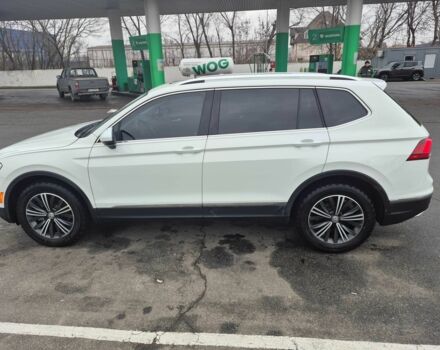 Белый Фольксваген Тигуан, объемом двигателя 2 л и пробегом 99 тыс. км за 17900 $, фото 7 на Automoto.ua