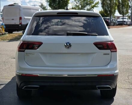 Білий Фольксваген Тігуан, об'ємом двигуна 2 л та пробігом 40 тис. км за 10000 $, фото 4 на Automoto.ua