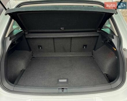 Белый Фольксваген Тигуан, объемом двигателя 2 л и пробегом 204 тыс. км за 23000 $, фото 49 на Automoto.ua