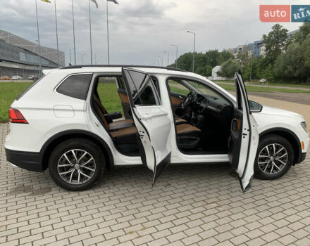 Белый Фольксваген Тигуан, объемом двигателя 2 л и пробегом 113 тыс. км за 21300 $, фото 9 на Automoto.ua