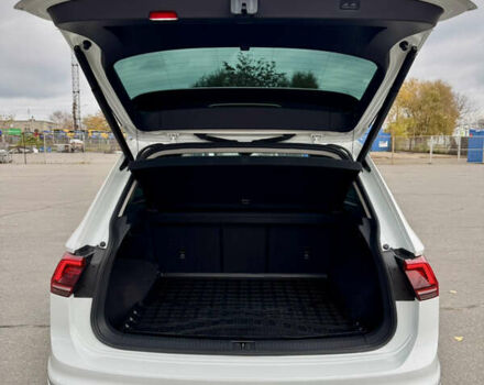 Белый Фольксваген Тигуан, объемом двигателя 1.98 л и пробегом 54 тыс. км за 31500 $, фото 24 на Automoto.ua