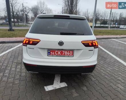 Белый Фольксваген Тигуан, объемом двигателя 1.97 л и пробегом 270 тыс. км за 14899 $, фото 6 на Automoto.ua