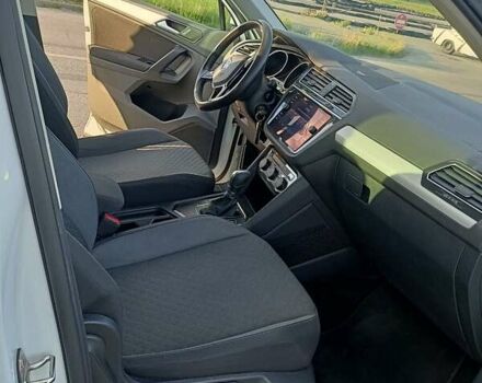 Белый Фольксваген Тигуан, объемом двигателя 2 л и пробегом 205 тыс. км за 24900 $, фото 7 на Automoto.ua