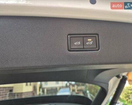 Білий Фольксваген Тігуан, об'ємом двигуна 2 л та пробігом 245 тис. км за 28900 $, фото 23 на Automoto.ua