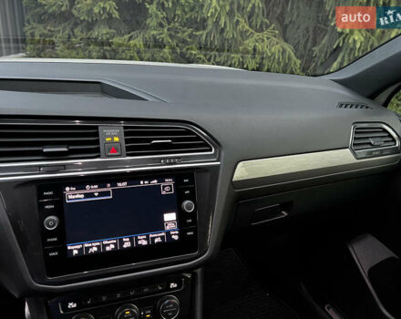 Белый Фольксваген Тигуан, объемом двигателя 1.98 л и пробегом 55 тыс. км за 27999 $, фото 71 на Automoto.ua