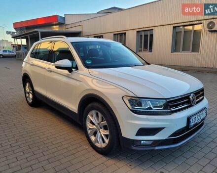 Белый Фольксваген Тигуан, объемом двигателя 2 л и пробегом 180 тыс. км за 24500 $, фото 4 на Automoto.ua