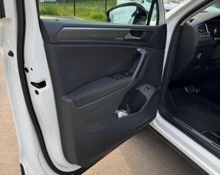 Белый Фольксваген Тигуан, объемом двигателя 2 л и пробегом 99 тыс. км за 17500 $, фото 11 на Automoto.ua