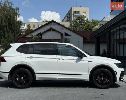 Білий Фольксваген Тігуан, об'ємом двигуна 2 л та пробігом 110 тис. км за 25999 $, фото 8 на Automoto.ua