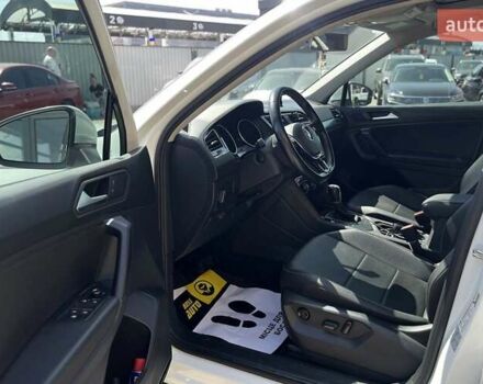 Белый Фольксваген Тигуан, объемом двигателя 1.98 л и пробегом 123 тыс. км за 21800 $, фото 9 на Automoto.ua