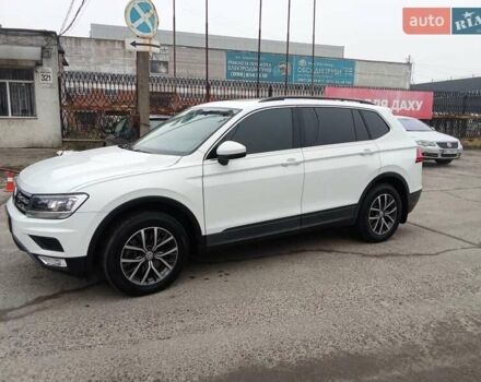 Белый Фольксваген Тигуан, объемом двигателя 1.97 л и пробегом 105 тыс. км за 18200 $, фото 4 на Automoto.ua