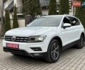 Белый Фольксваген Тигуан, объемом двигателя 2 л и пробегом 94 тыс. км за 18550 $, фото 1 на Automoto.ua