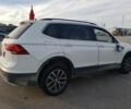 Білий Фольксваген Тігуан, об'ємом двигуна 2 л та пробігом 132 тис. км за 10950 $, фото 3 на Automoto.ua