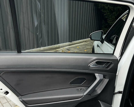 Белый Фольксваген Тигуан, объемом двигателя 1.98 л и пробегом 55 тыс. км за 27999 $, фото 92 на Automoto.ua