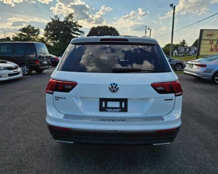 Белый Фольксваген Тигуан, объемом двигателя 2 л и пробегом 92 тыс. км за 8000 $, фото 6 на Automoto.ua