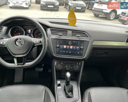 Білий Фольксваген Тігуан, об'ємом двигуна 2 л та пробігом 137 тис. км за 19350 $, фото 16 на Automoto.ua