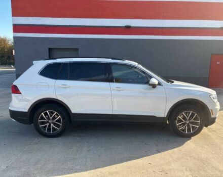 Белый Фольксваген Тигуан, объемом двигателя 2 л и пробегом 34 тыс. км за 13000 $, фото 4 на Automoto.ua