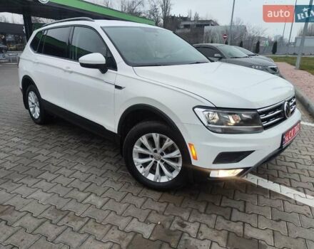 Белый Фольксваген Тигуан, объемом двигателя 1.97 л и пробегом 270 тыс. км за 14899 $, фото 1 на Automoto.ua