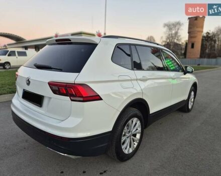 Білий Фольксваген Тігуан, об'ємом двигуна 1.98 л та пробігом 90 тис. км за 17800 $, фото 5 на Automoto.ua