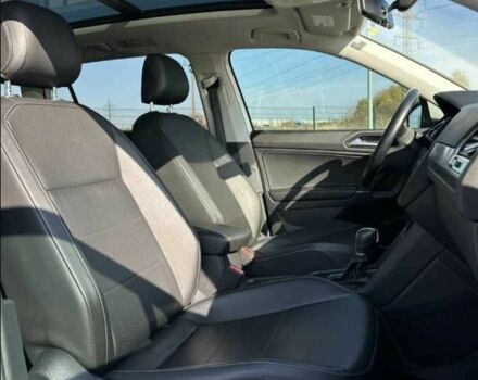 Белый Фольксваген Тигуан, объемом двигателя 2 л и пробегом 63 тыс. км за 17100 $, фото 6 на Automoto.ua